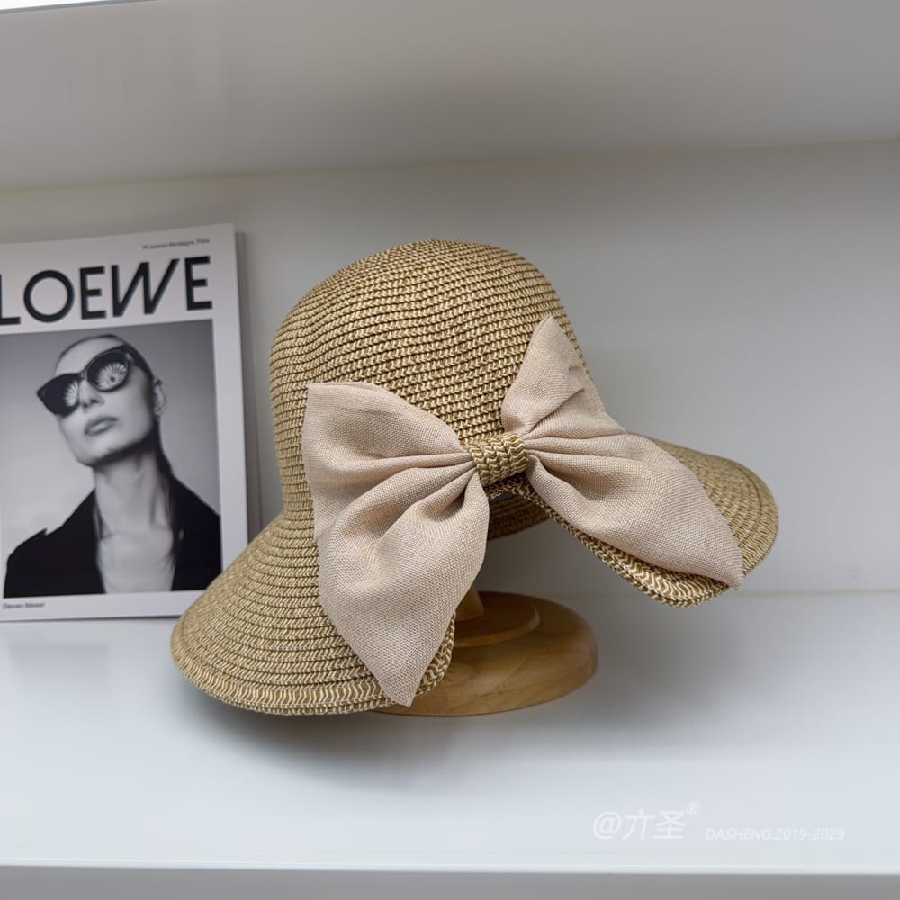 Accessorizing with Hats: Complete Your Outfit